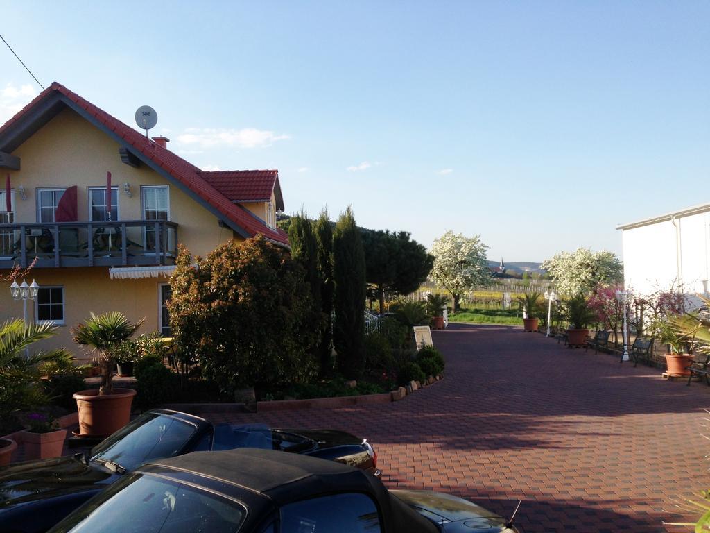 Gaestehaus Helbighof Neustadt an der Weinstraße Dış mekan fotoğraf